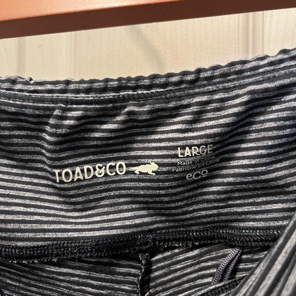 Toad & co womens gray black striped active leggings large - Picture 3 of 5